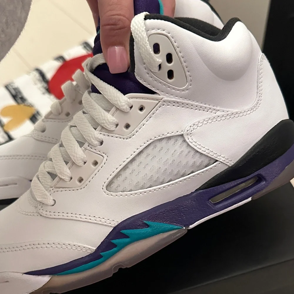 Jordan Retro 5 Grape Brand New Size 4.5Y/6W
